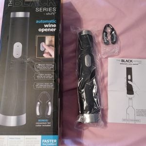 Automatic wine opener